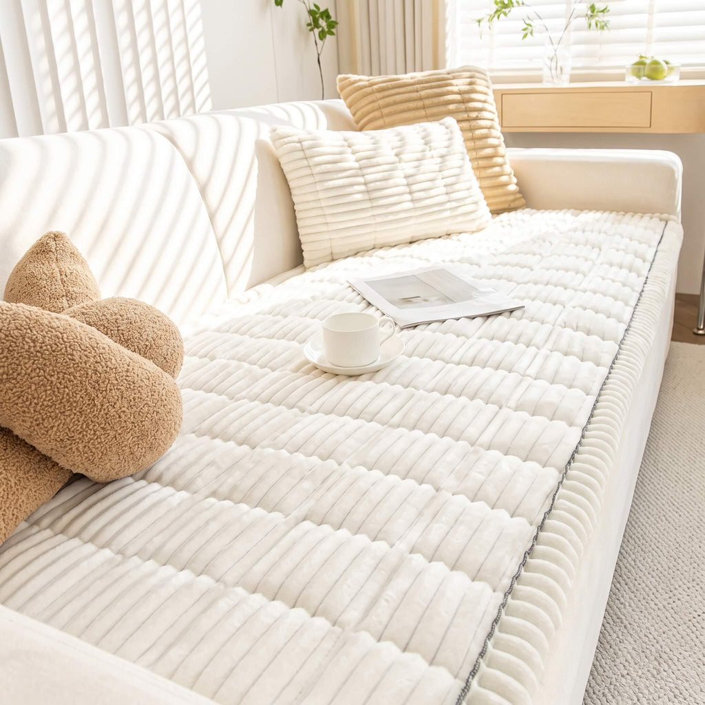 Close view of the ribbed plush quilted surface