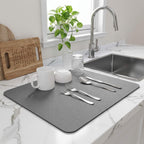Non slip rubber backing on the dish drying mat
