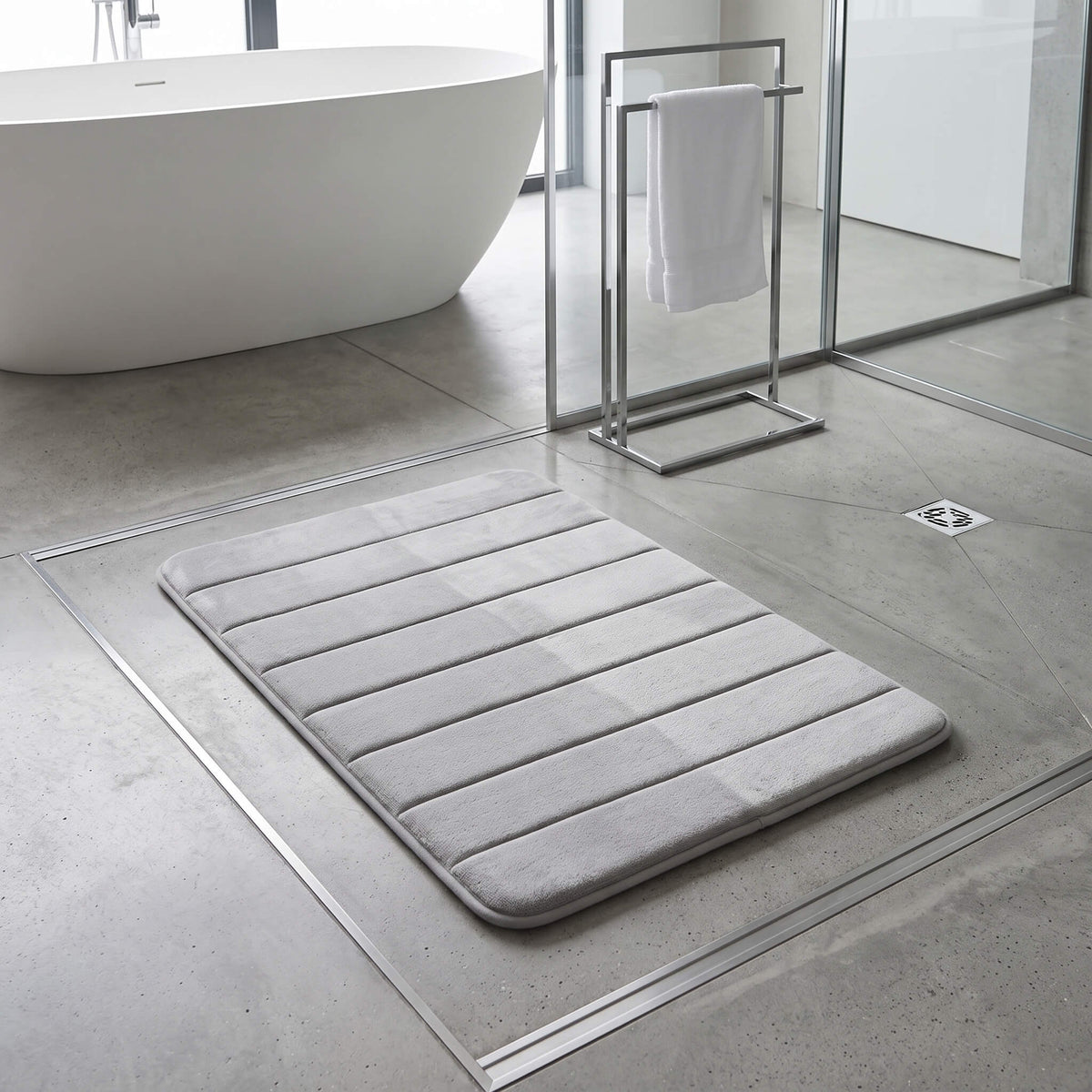 Silver grey memory foam bath mat
