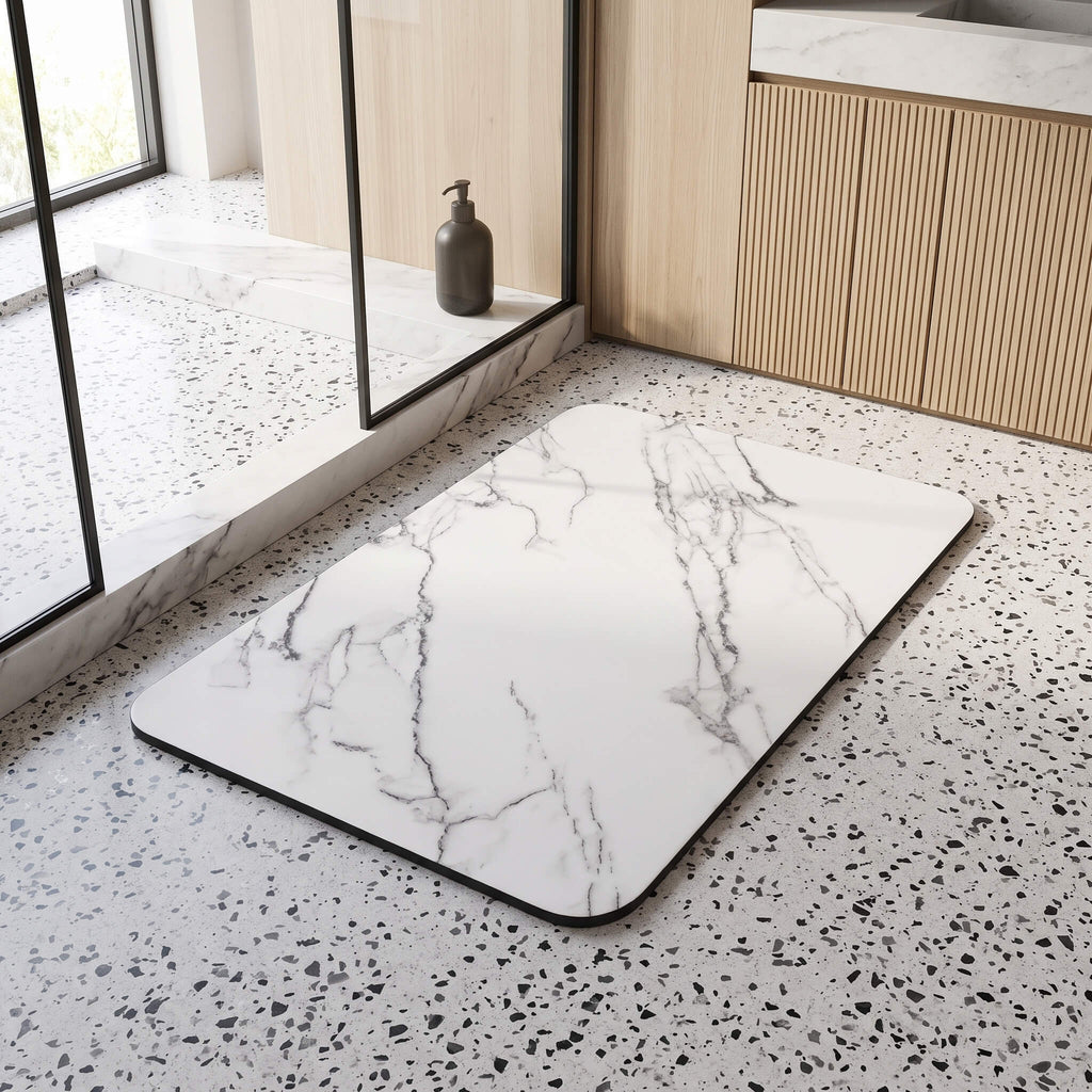 Water beading on the quick dry bath mat surface
